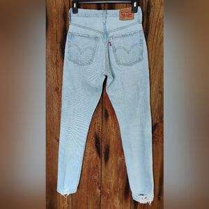 501 Levi's S Skinny Jeans Women Button Fly 24/30 Distressed Light Wash Mid Rise